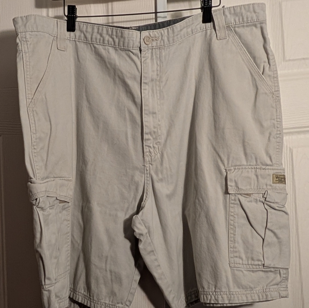 Wrangler Tan Relaxed Fit Cargo Shorts